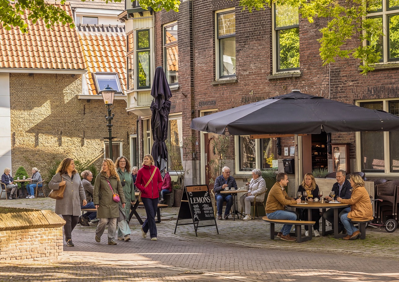 Lemons is gevestigd in de voormalige distilleerderij aan de Markt, Fotograaf: Nico te Laak