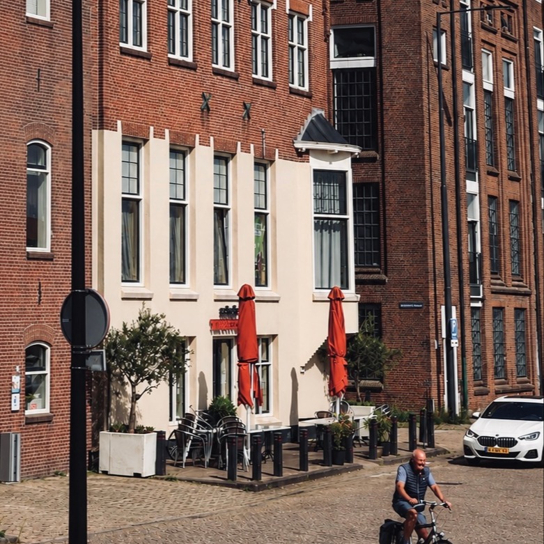 Pop-uprestaurant aan de KW-haven - Fotograaf: Nico te Laak