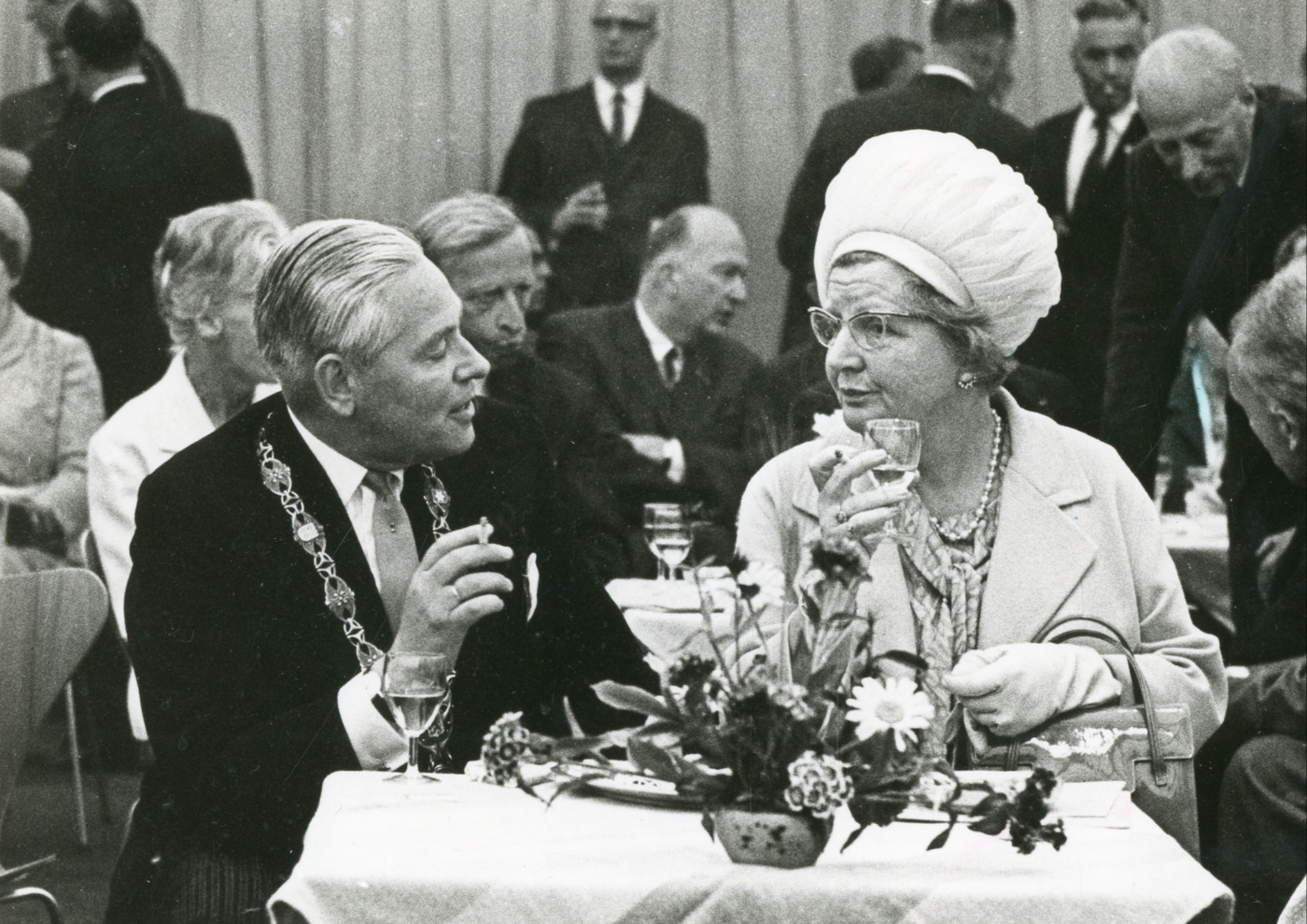 Heusden aan tafel met koningin Juliana