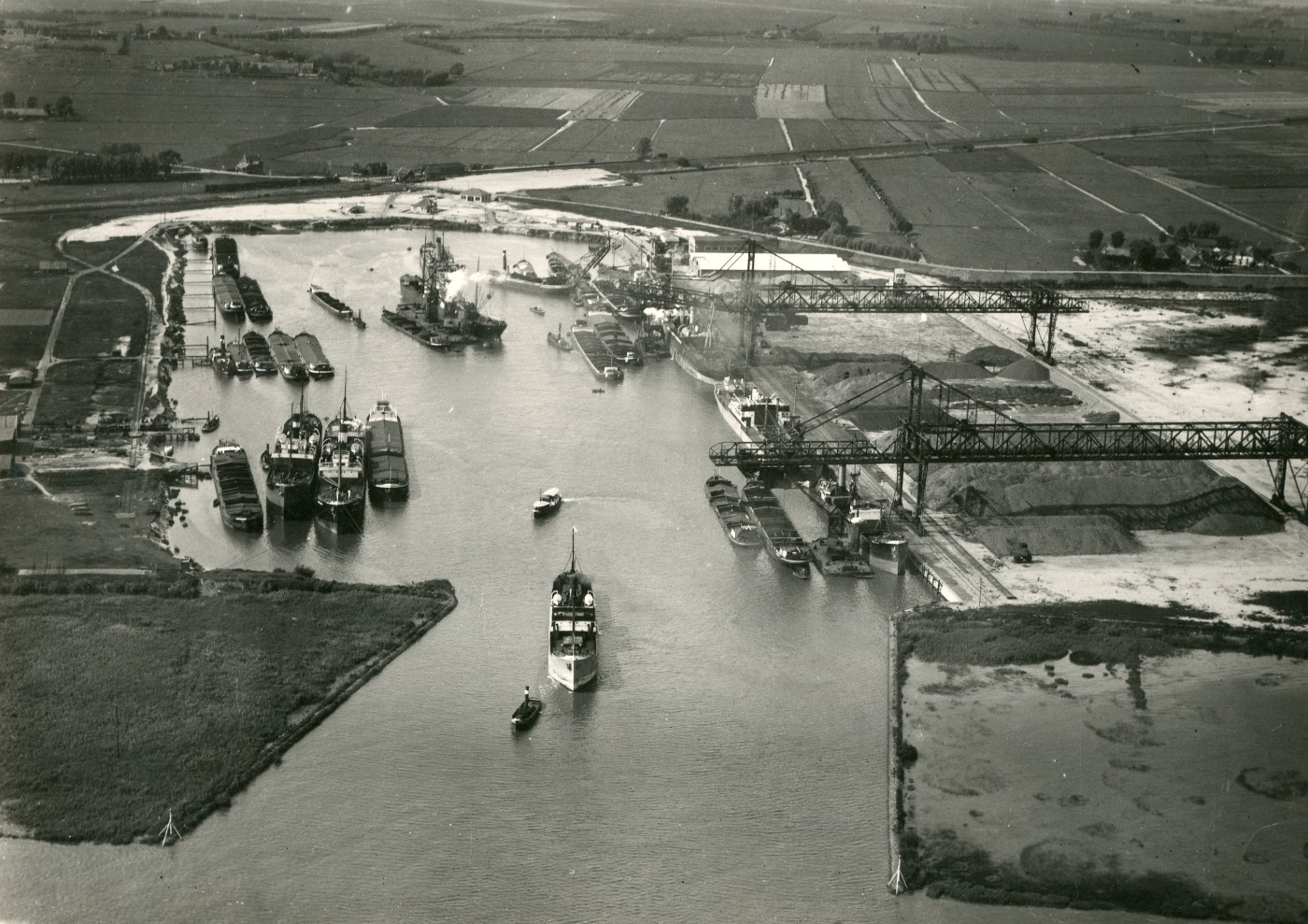 Aanleg Vulcaanhaven 1926, beeld KLM