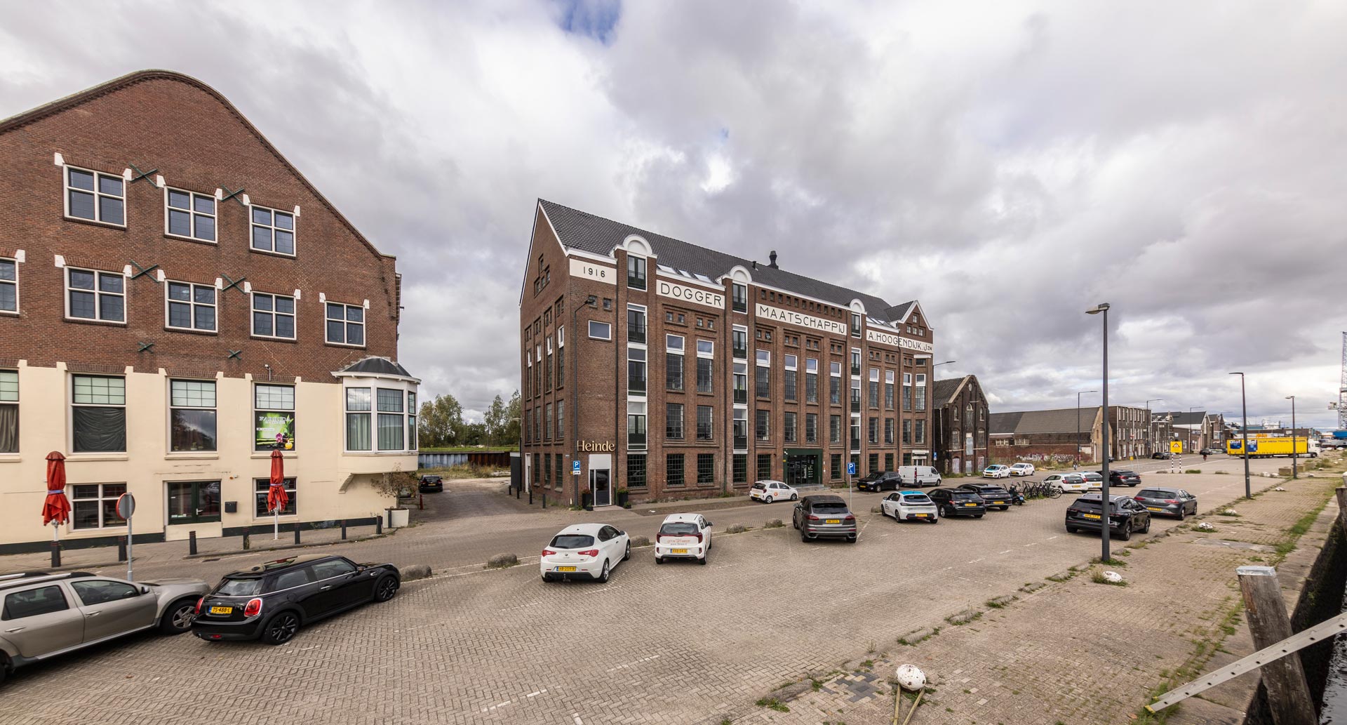 Het gebouw waarin restaurant Heinde is gevestigd - foto Nico te Laak